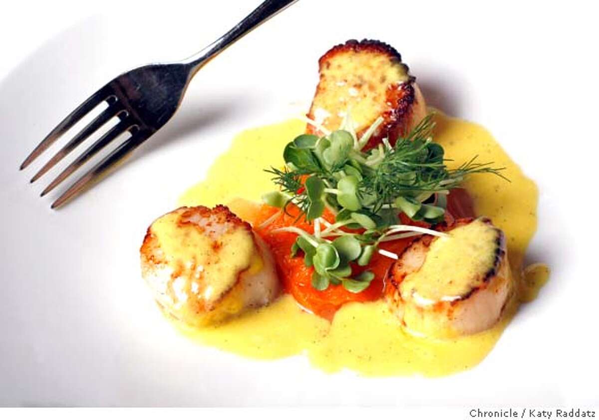 d.25LESAMIS Scallops in vanilla saffron sauce at Les Amis, a restaurant at 568 Sacramento St. in San Francisco. These pictures were made on Tuesday Nov. 6, 2007, in San Francisco, CA. KATY RADDATZ/The Chronicle Photo taken on 11/6/07, in San Francisco, CA, USA