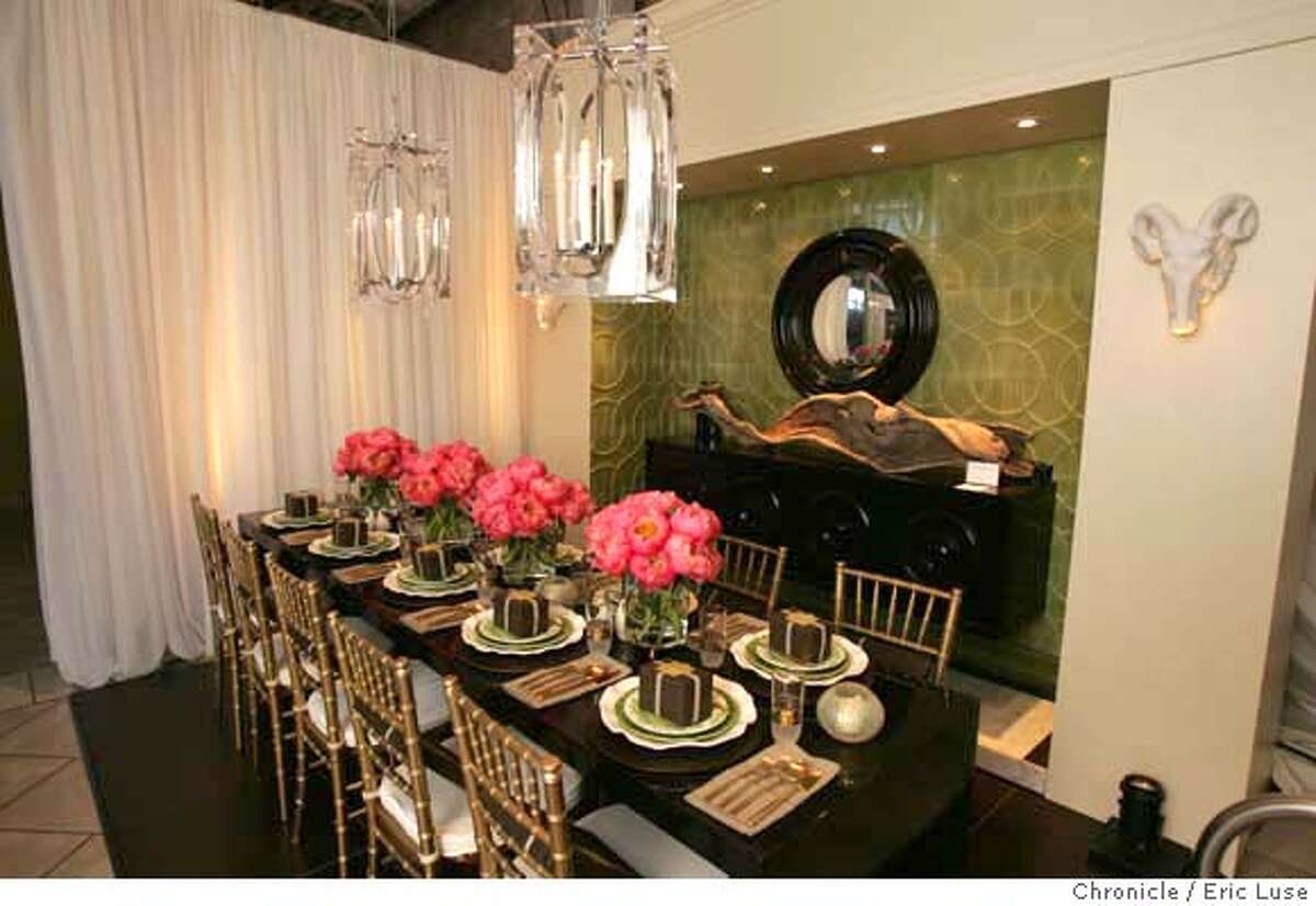Green inspirations for holiday table decor