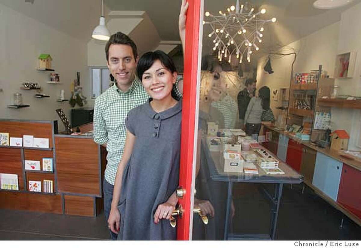 galleries07_123_el.jpg The Curiosity Shoppe owners Derek Fagerstrom and Lauren Smith. Small retail stores turning their space into galleries for artists. Eric Luse / The Chronicle Photo taken on 10/19/07, in San Francisco, CA, USA Names cq from source Derek Fagerstrom and Lauren Smith Sarah Cihat Cate Kellison MANDATORY CREDIT FOR PHOTOG AND SAN FRANCISCO CHRONICLE/NO SALES-MAGS OUT