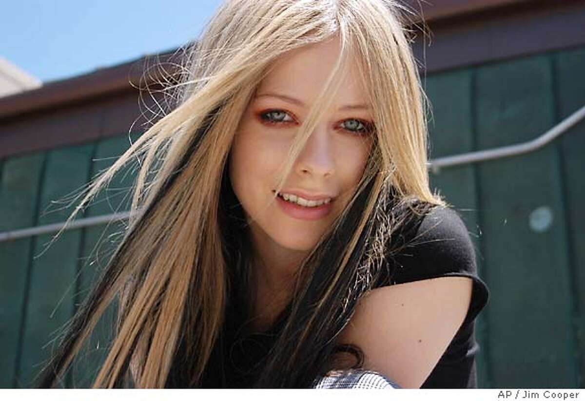 Avril Lavigne gets rude on MTV; Madonna tour slammed by press; Courtney ...