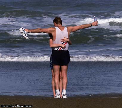 Bay to Breakers Mellows Out / Less nudity and chaos but plenty of