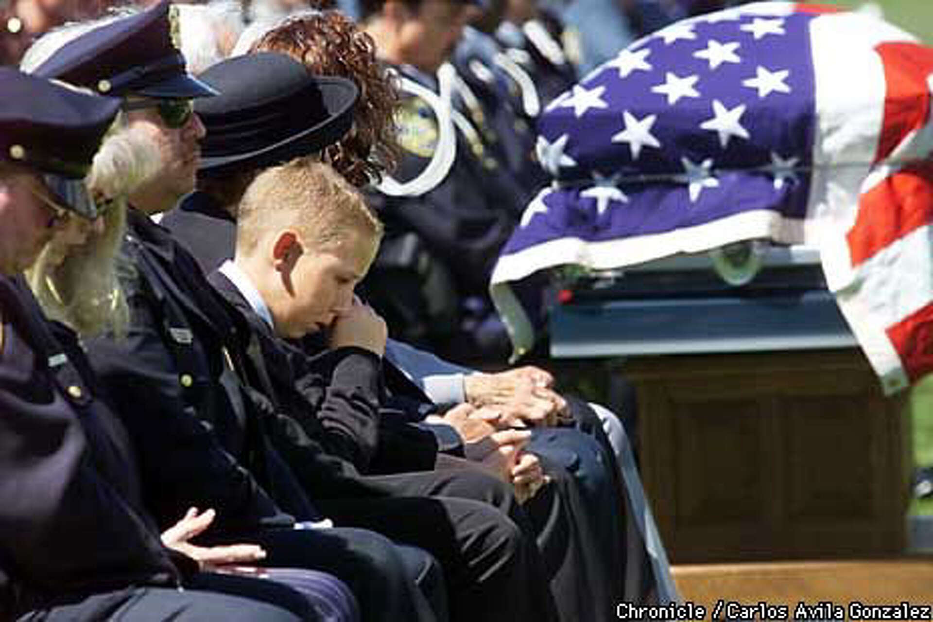 Thousands Mourn Slain Officer In Vallejo / 100 fellow K-9 officers, German  shepherds at funeral
