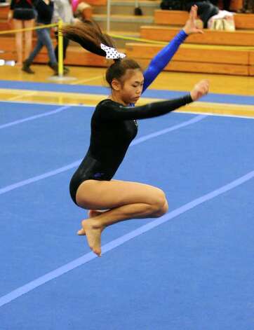 Fairfield Ludlowe S Cate Seymour Performs Her Floor 2456473