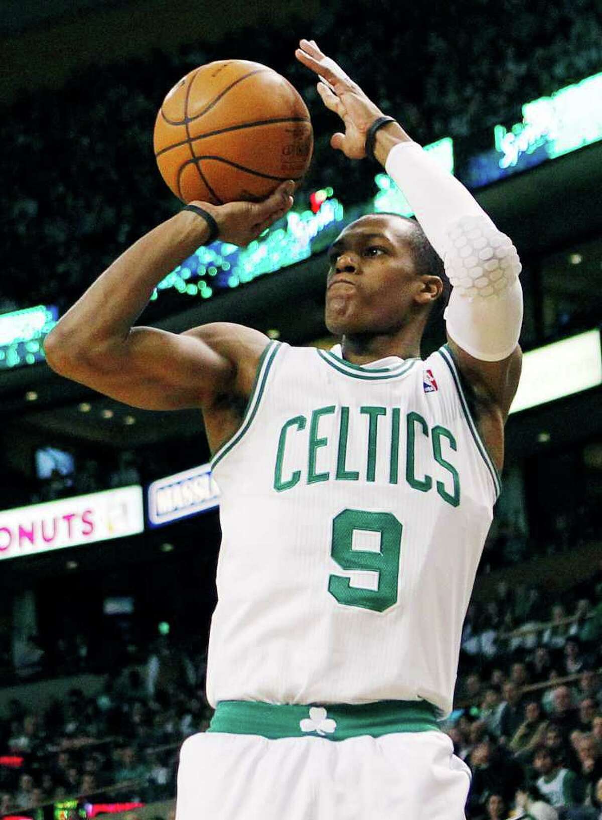 Celtics guard Rajon Rondo had 32 points, 15 assists and 10 rebounds Sunday.