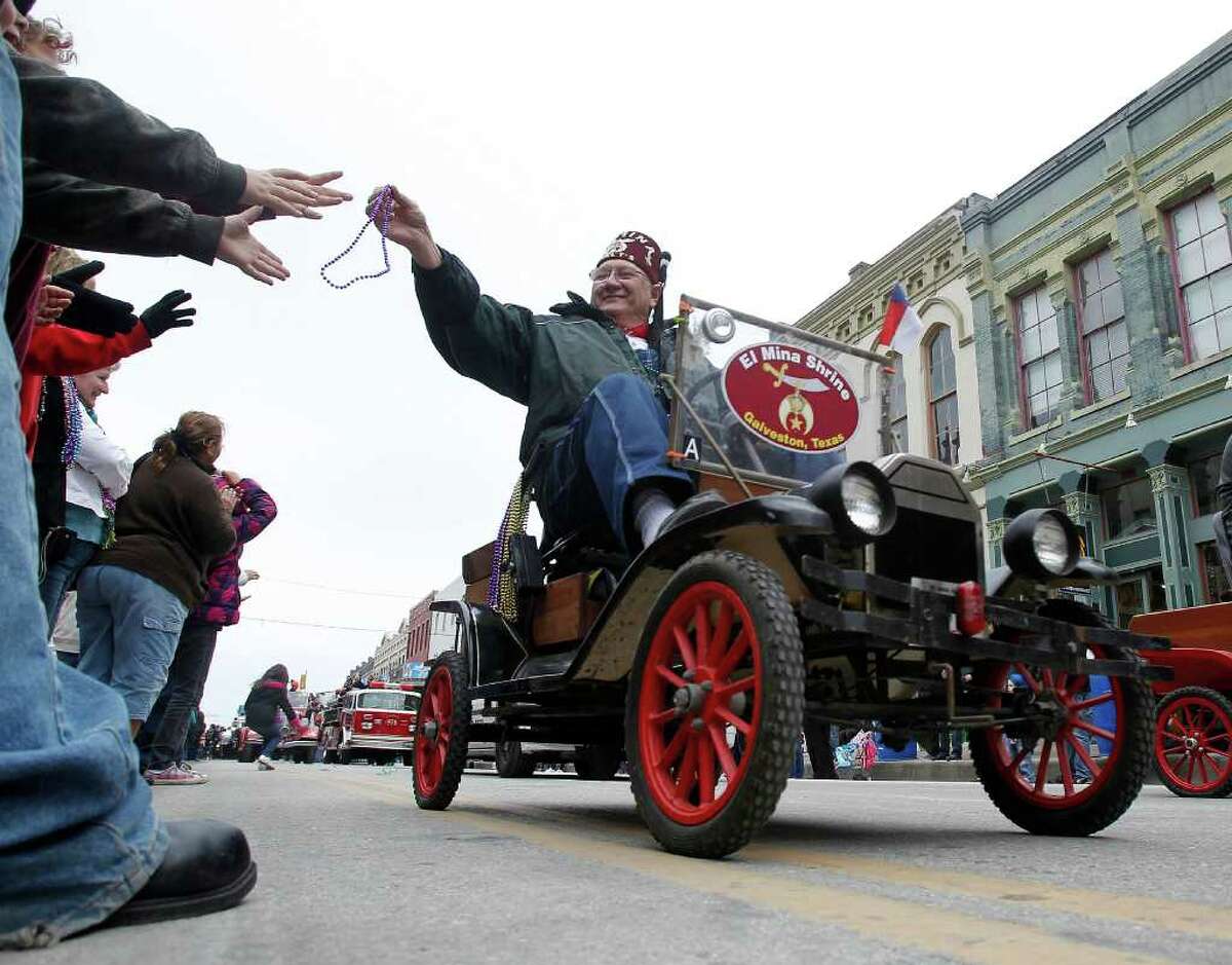 mardi gras kids parade galveston