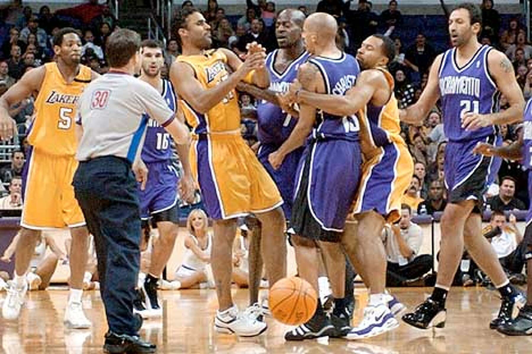 2002 NBA Finals Full ticket Game 3 Lakers vs Nets Kobe Bryant, Shaq