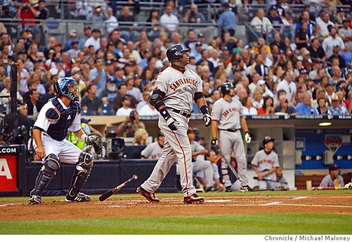 San Francisco Giants Barry Bonds hits homerun #755 in the 2nd inning. The San Diego Padres host the San Francisco Giants at Petco Park in San Diego on Saturday, August 4, 2007. Photo taken on 8/4/07 in San Diego, CA Photo by Michael Maloney / San Francisco Chronicle ***Roster/code replacement