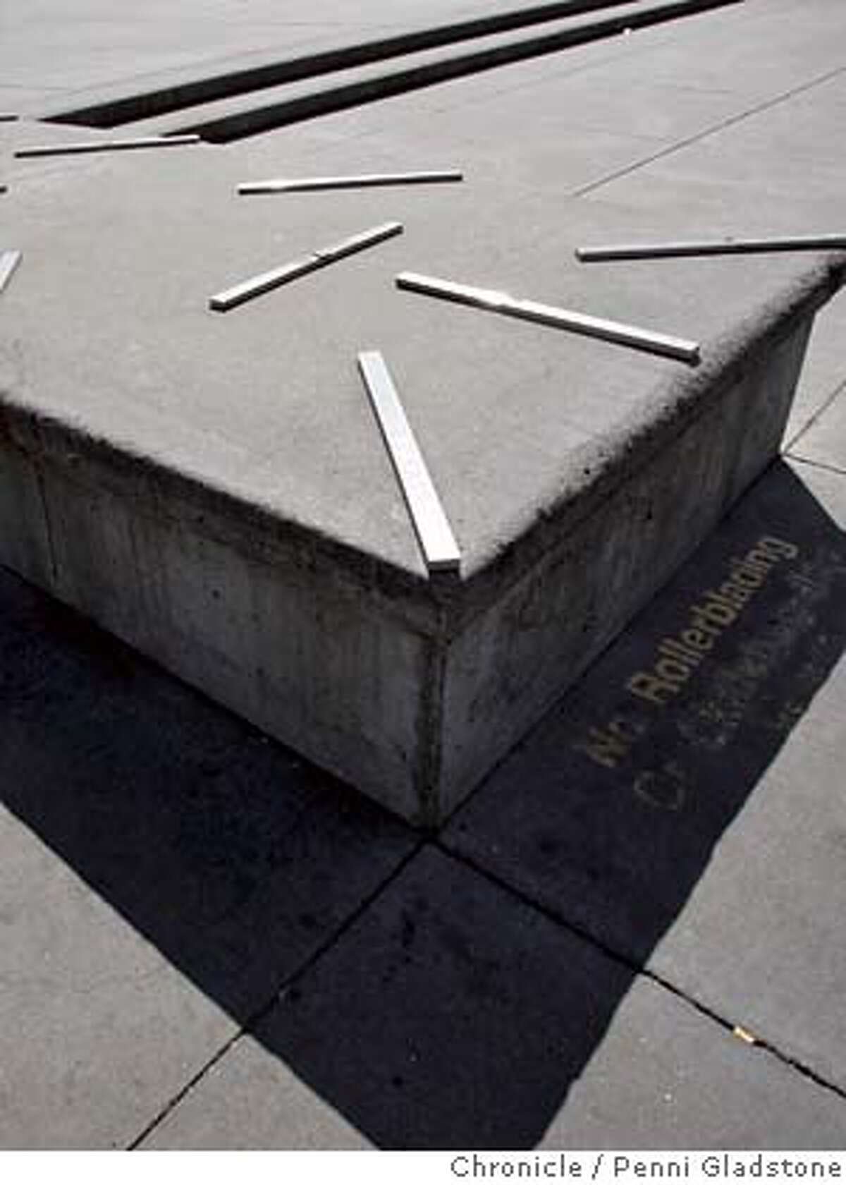 PLACE16 On the Embarcadero, anti-skateboard clips. Column is on the landscape of 2006 photo by penni gladstone, sf chronicle Photo taken on 5/11/06, in Berkeley, CA.