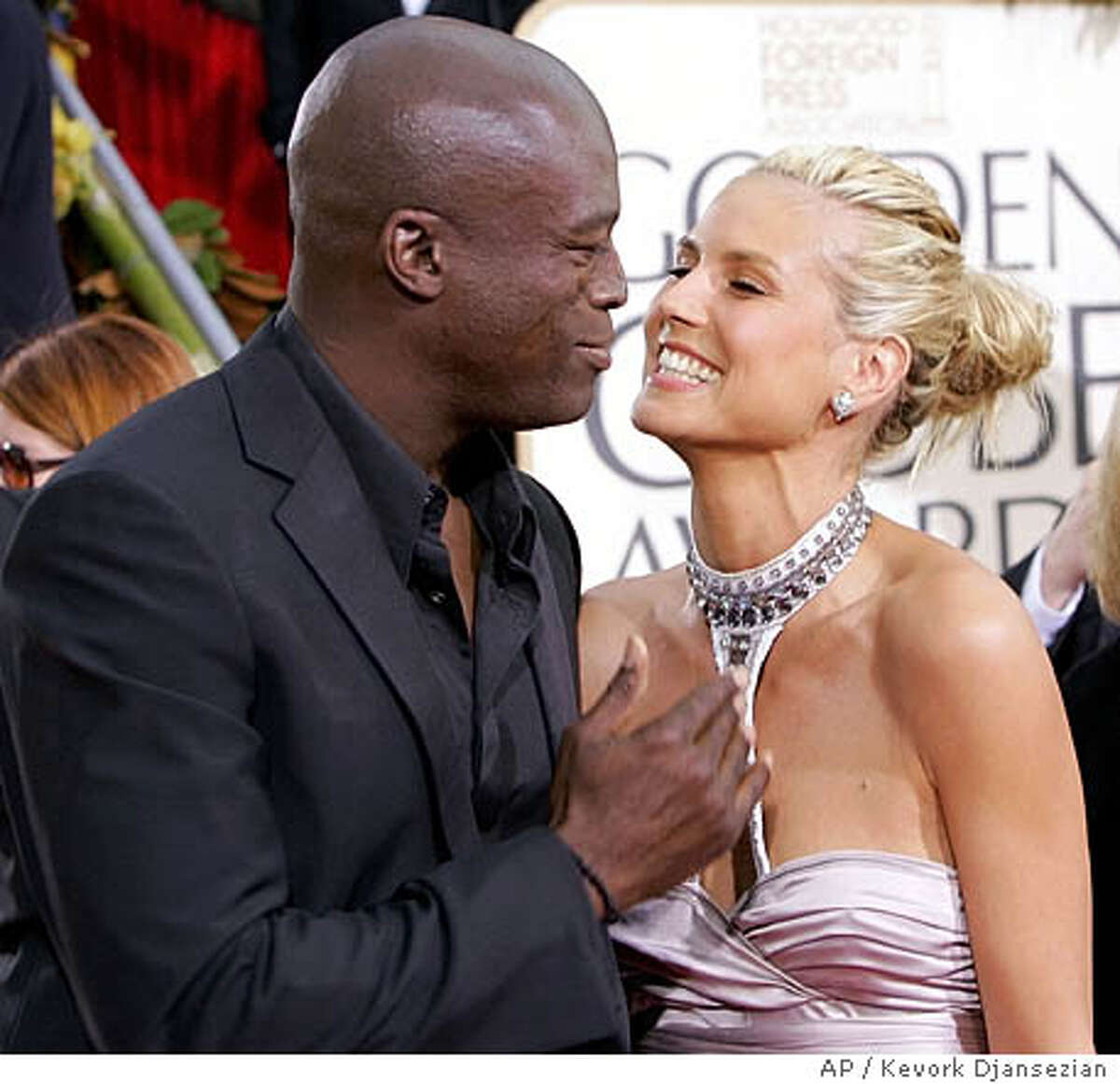 Singer, supermodel to make a move / Honeymoon house purchased only one