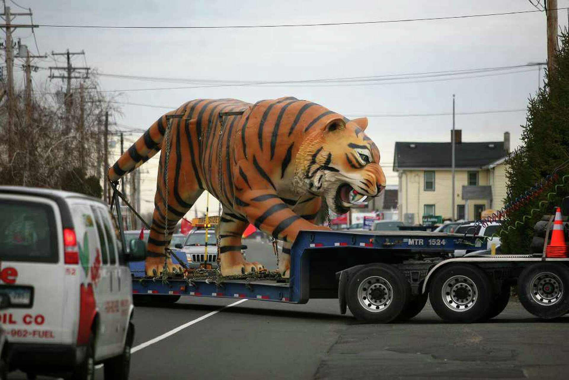 Tiger statues being refurbished in Milford