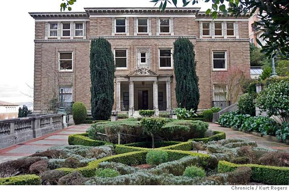 In 2006, Senator Dianne Feinstein and her husband Richard Blum purchased a new home for $16.5 million at the corner of Lyon and Vallejo Streets in San Francisco.Â&nbsp; Photo: Kurt Rogers