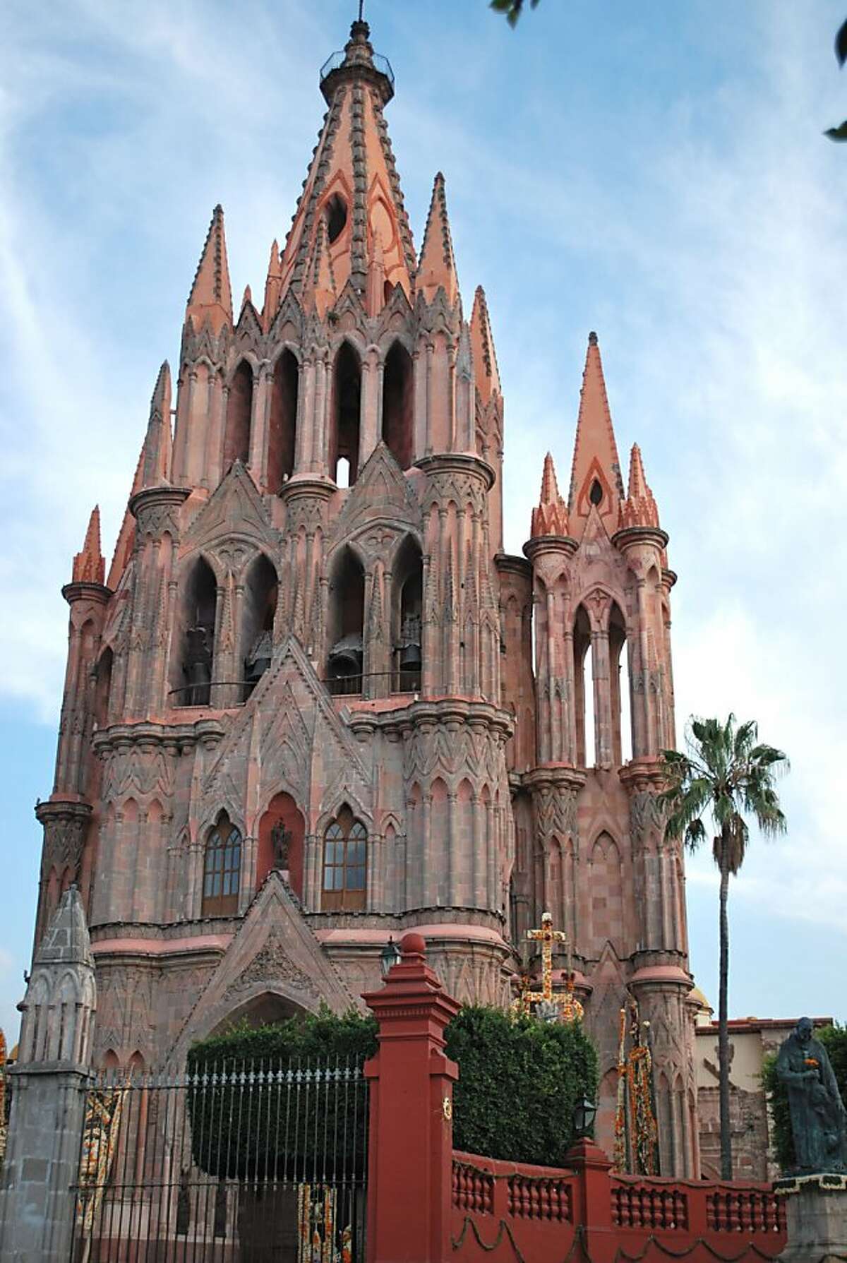 San Miguel de Allende's colorful, low-key vibe charms visitors