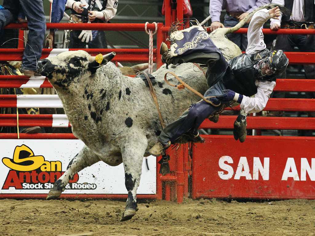 Having rodeo fun for a good cause
