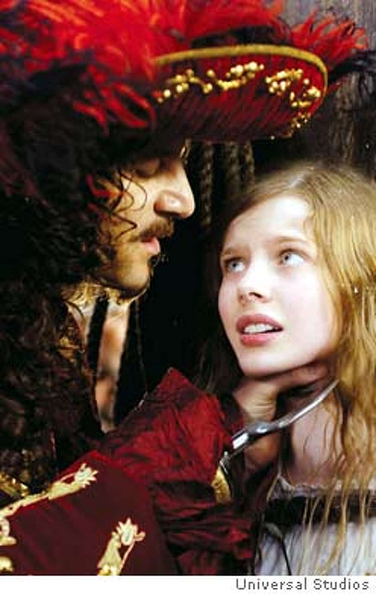 Younger cast makes 'Peter Pan' as fantastic as Neverland