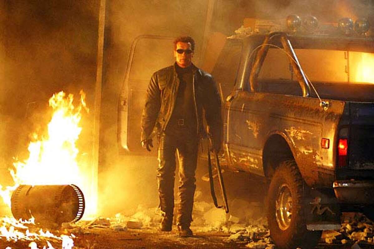 TERMINATOR3 ARNOLD SCHWARZENEGGER stars in the futuristic action thriller "Terminator 3: Rise of the Machines," distributed by Warner Bros. Pictures. PHOTOGRAPHS TO BE USED SOLELY FOR ADVERTISING, PROMOTION, PUBLICITY OR REVIEWS OF THIS SPECIFIC MOTION PICTURE AND TO REMAIN THE PROPERTY OF THE STUDIO. NOT FOR SALE OR REDISTRIBUTION ALSO RAN 8/8/03 CAT put photos in deadline,8/7,bwphotos, ARNOLD folder