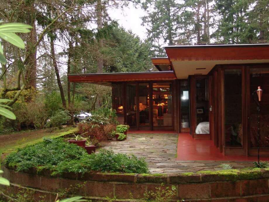 Tour a Frank Lloyd Wright house in Sammamish