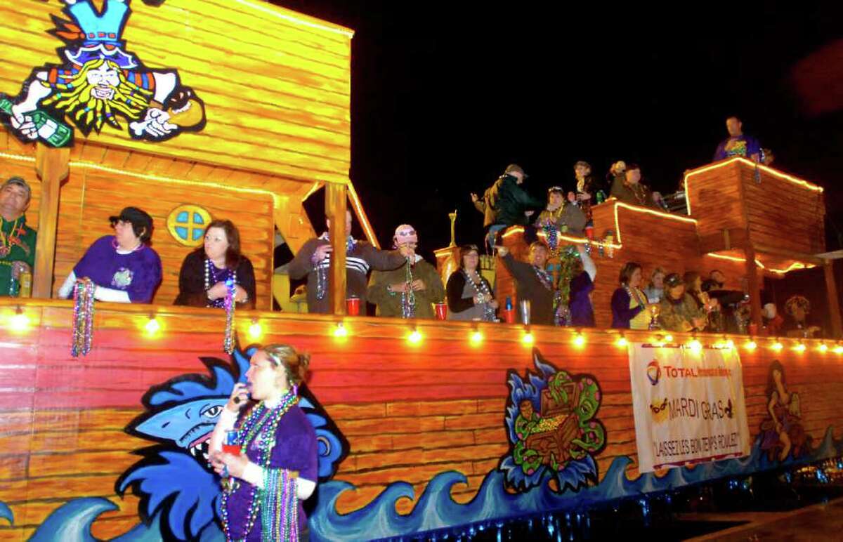 mardi gras store on iris street