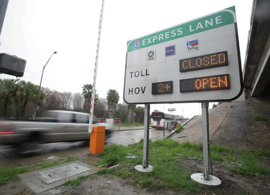 HOV Hot Lane access ramp to I-45 South at Pierce and Dowling in Downtown where solo drivers willing to pay a fee to get to work or home faster can use the High-Occupancy Toll (HOT) lane on the Gulf Freeway starting Monday on Friday, Feb. 17, 2012, in Houston. Photo: Mayra Beltran, Houston Chronicle / © 2011 Houston Chronicle