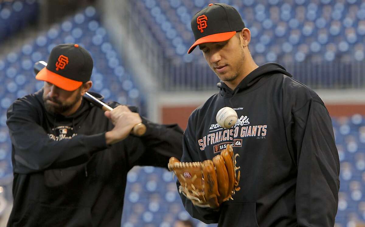 Tour of the Giants Clubhouse with Jeremy Affeldt 