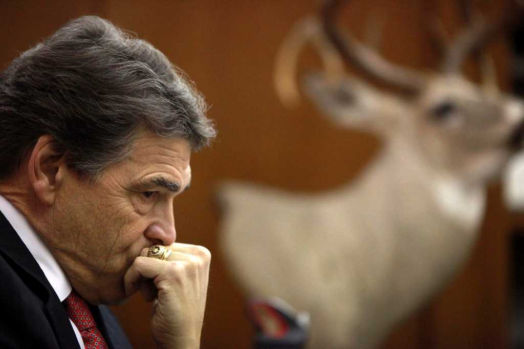 Perry looks to his future — in Austin, D.C. or both