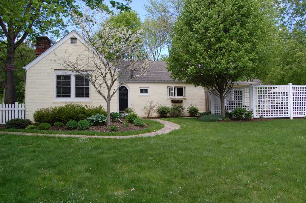 A small Westport house offers buyer big possibilities