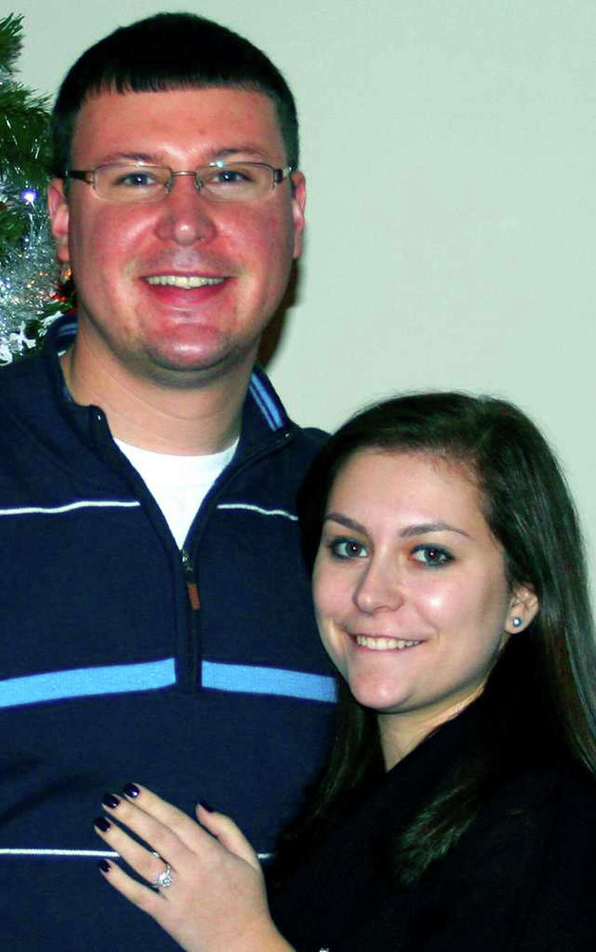 SPECTRUM/The engagement of Danielle Christine Pelillo of New Milford to Jeffrey Paul Shpunt of Newtown. Courtesy of the Pelillo family