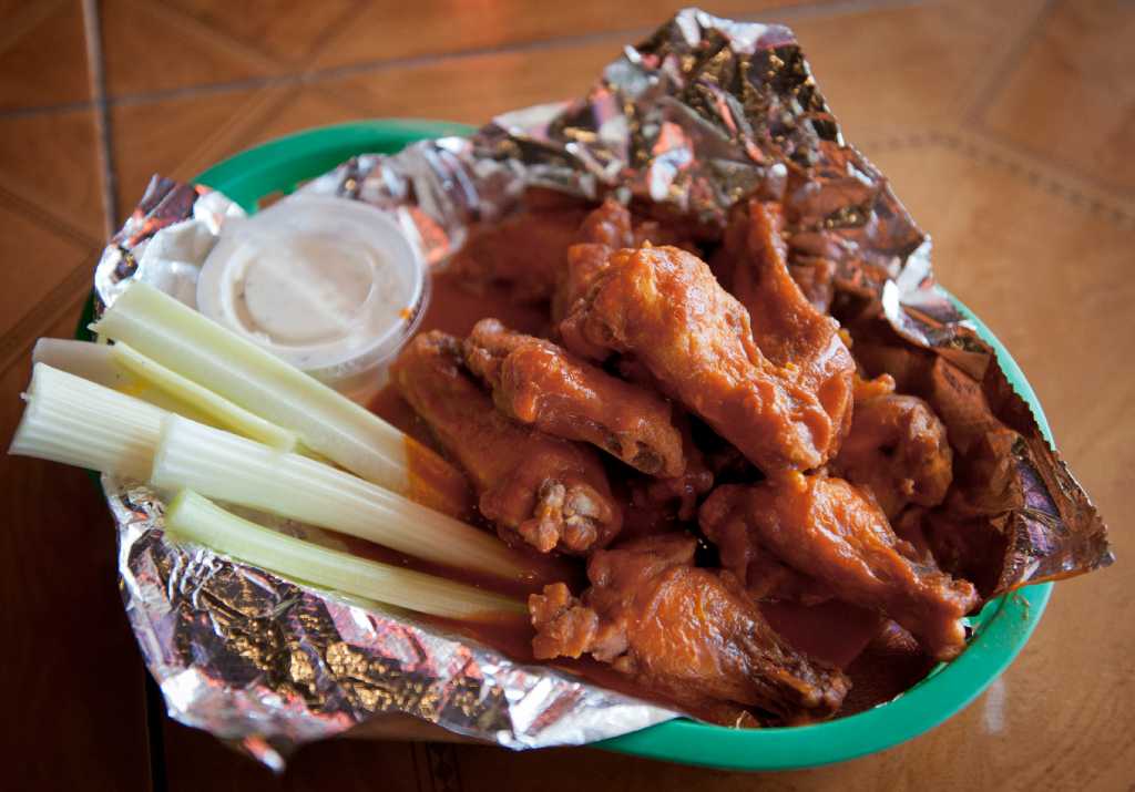 Dining on a Budget | Ray's Pizzaria