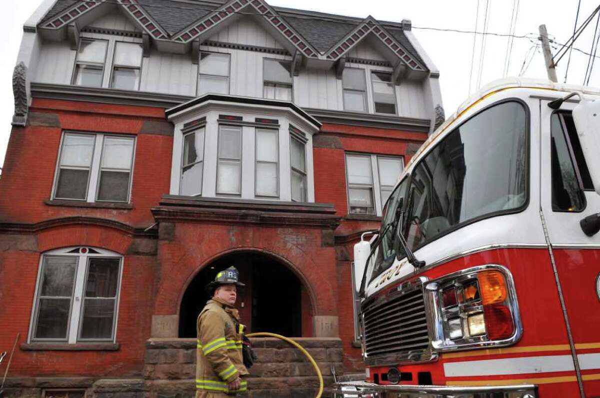 firefighters-stop-troy-blaze
