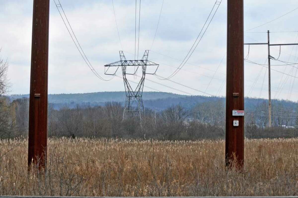 buying-a-house-near-power-lines-get-an-emf-survey-done