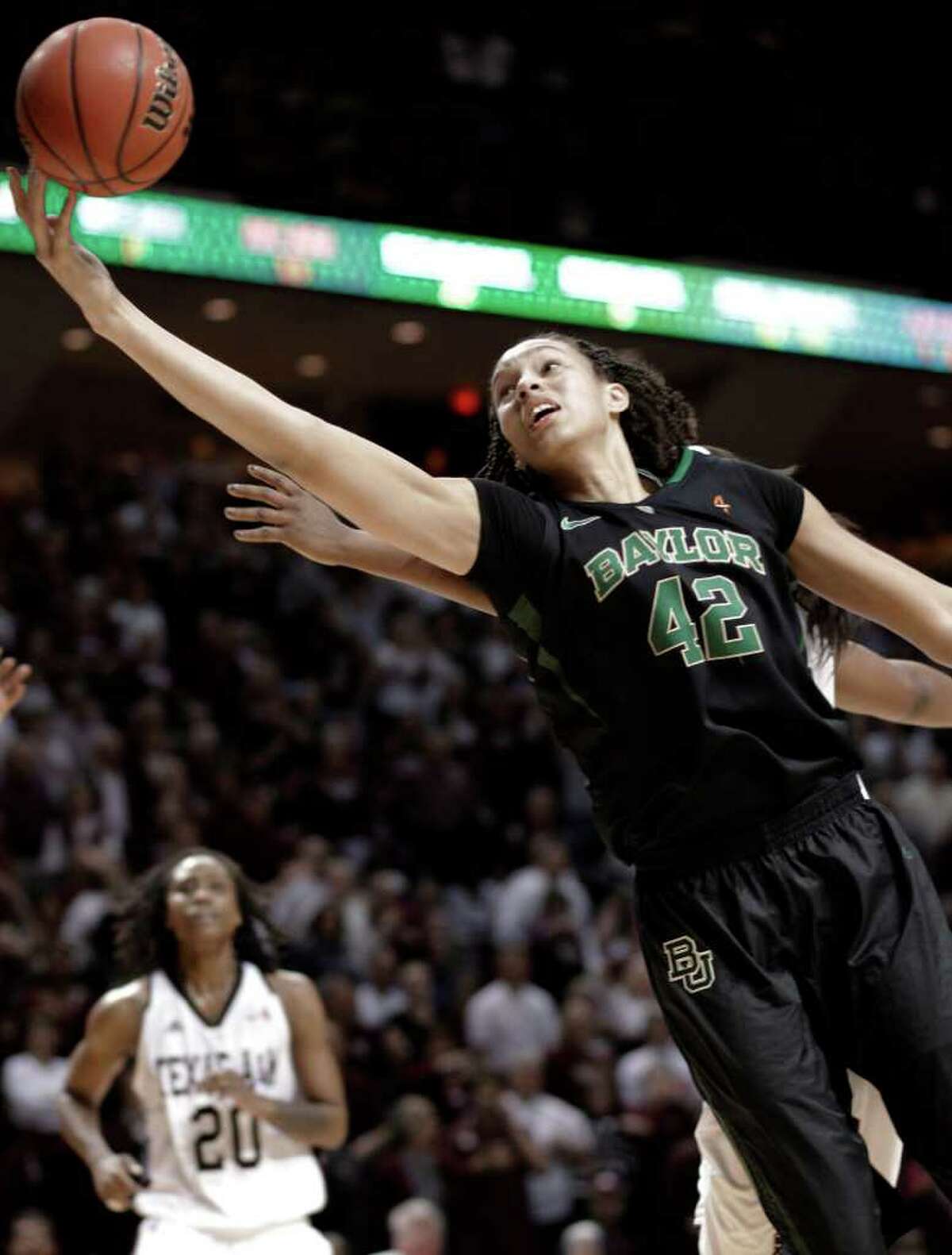 Baylor’s Brittney Griner grabs a rebound during the second half against Texas A&M. She finished with eight rebounds.