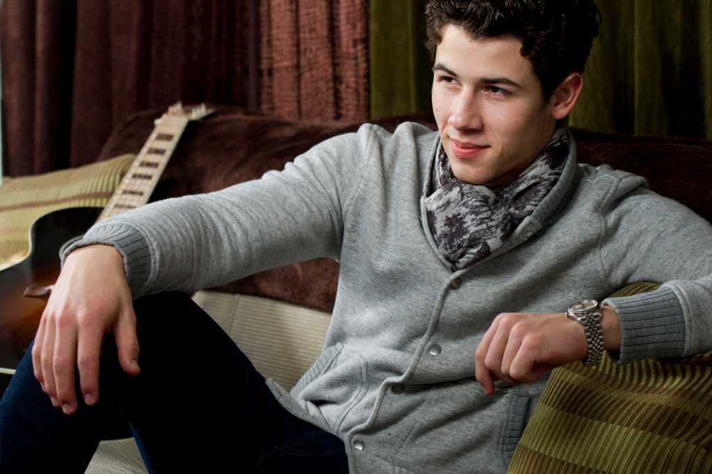 Amid play's run, Jonas is still a Jonas