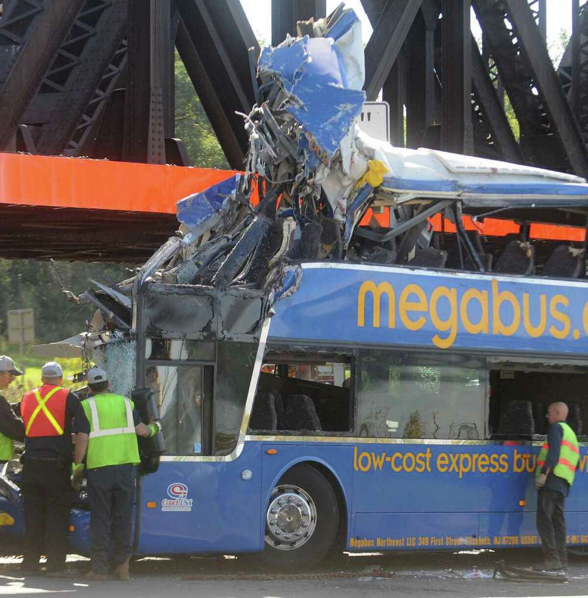 Driver acquitted in deadly Megabus crash in NY