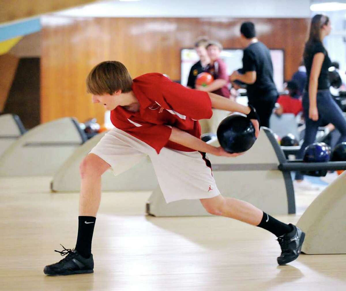 Greenwich bowling team wins first state championship