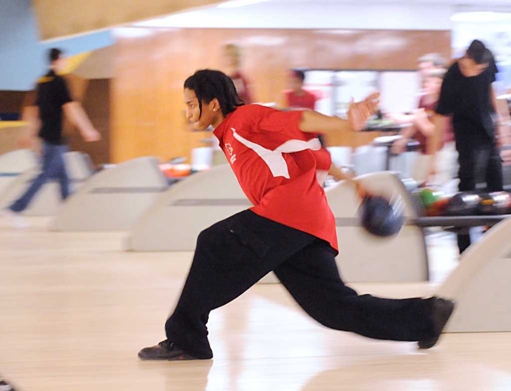 Greenwich bowling team wins first state championship