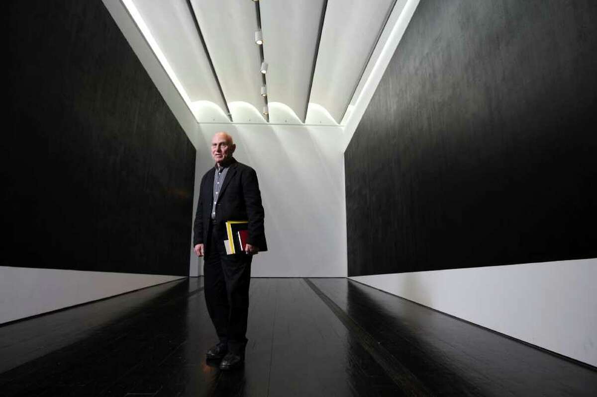 Richard Serra's art plays with perception