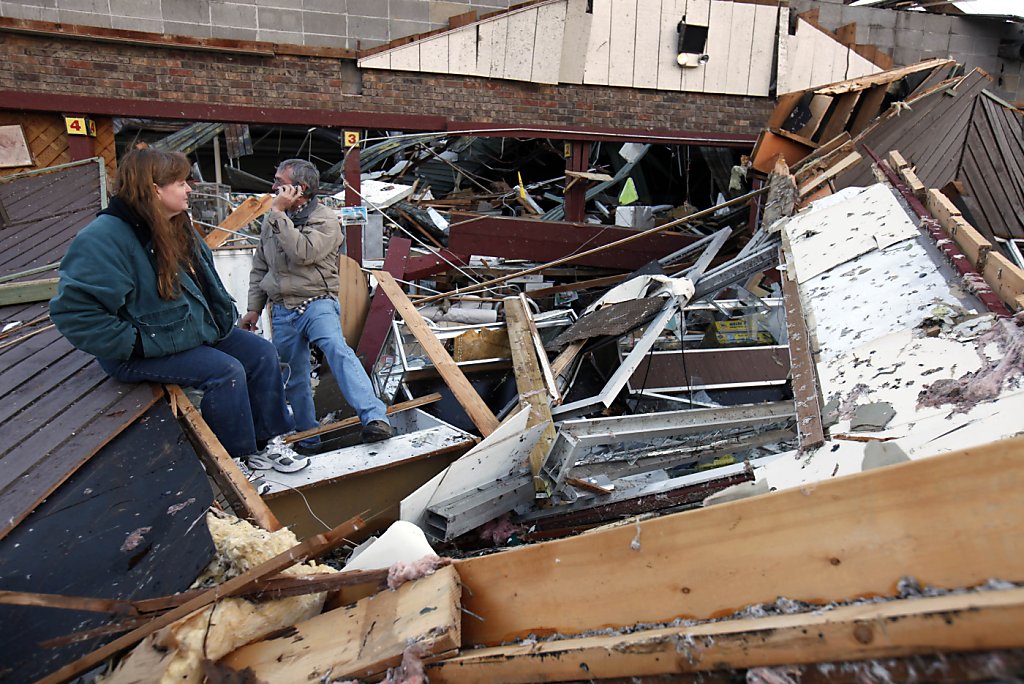 Tornadoes kill at least 12 in Midwest and South