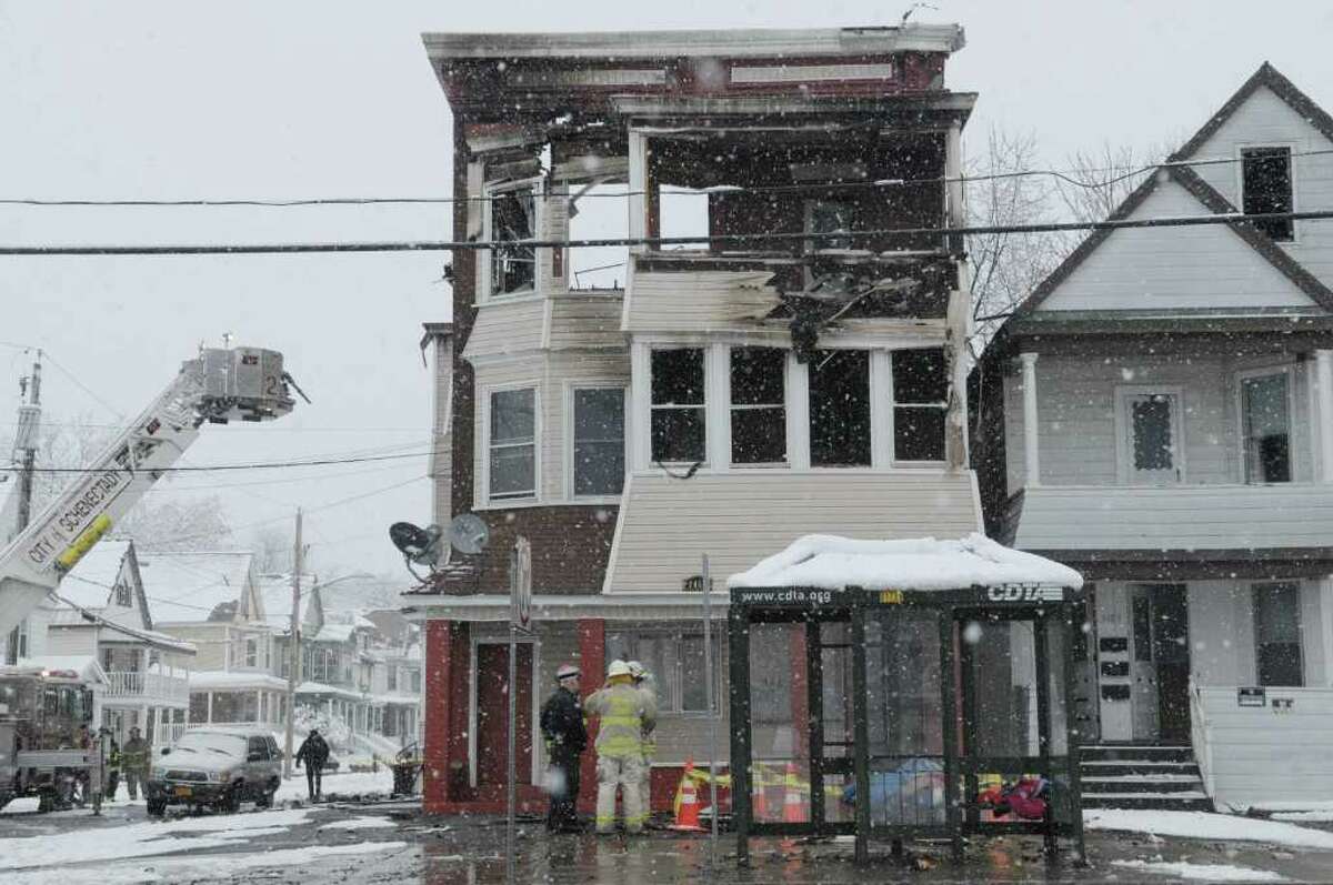 Three hospitalized in Schenectady fire