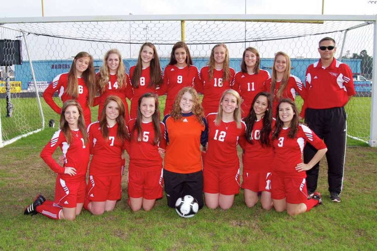 Lumberton girls play on strengths