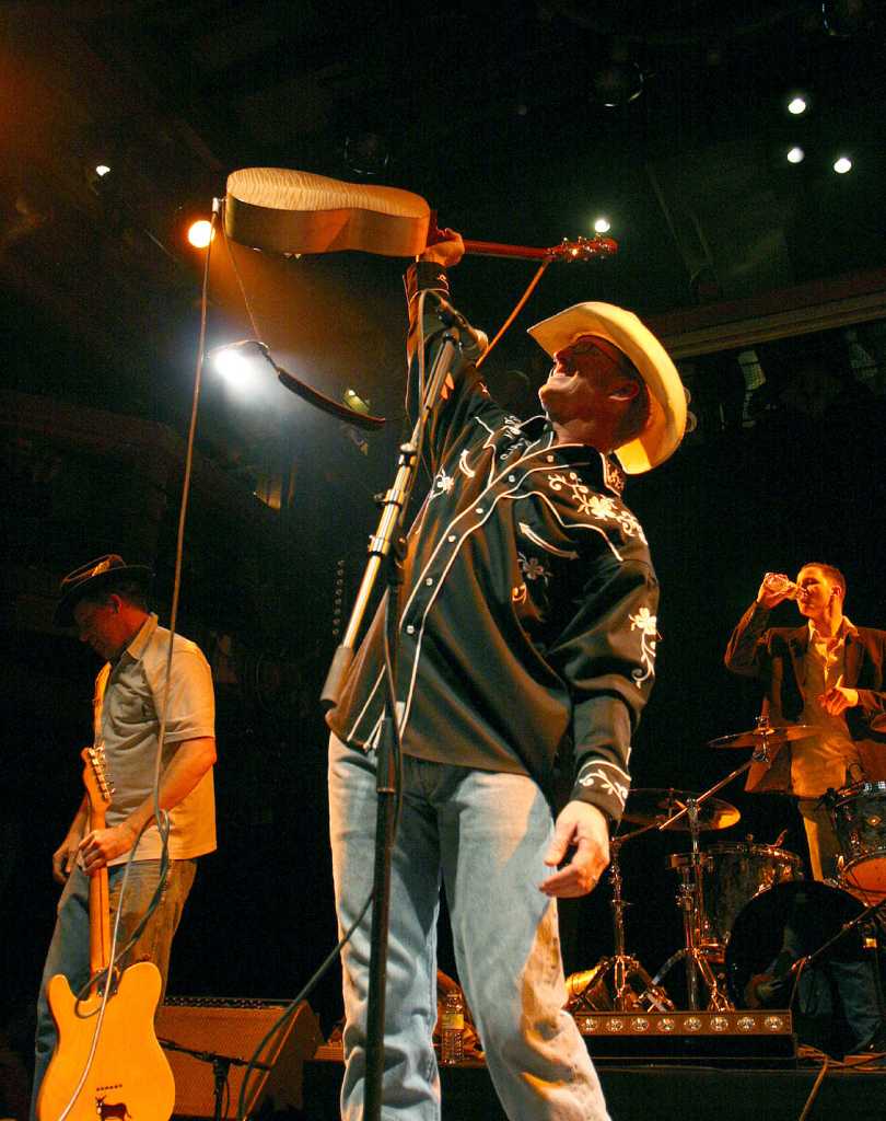 5 Must-Have Western Apparel Items for Your Next Rodeo