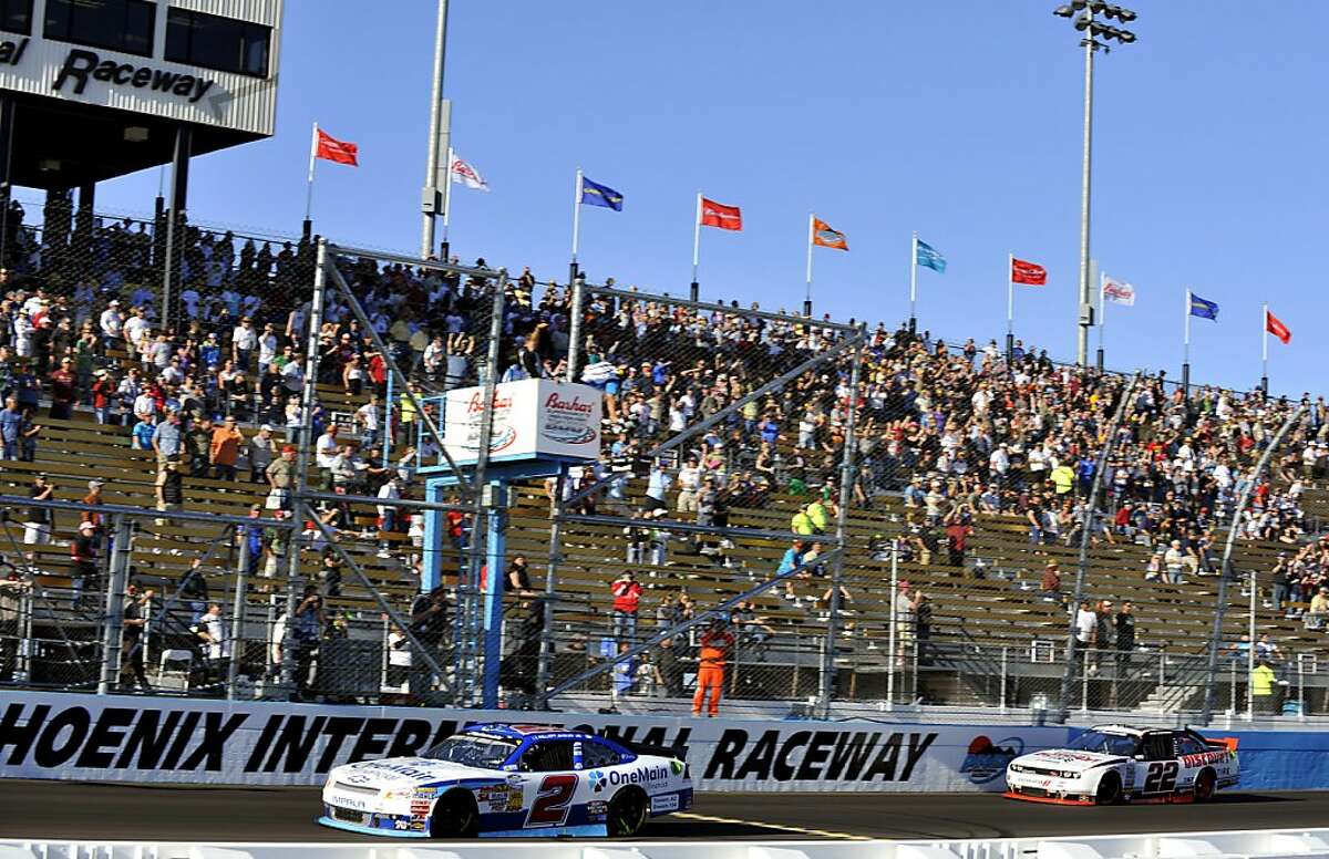 Elliott Sadler wins Nationwide race at Phoenix