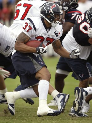 Former Texans star Arian Foster plans to pursue physics degree