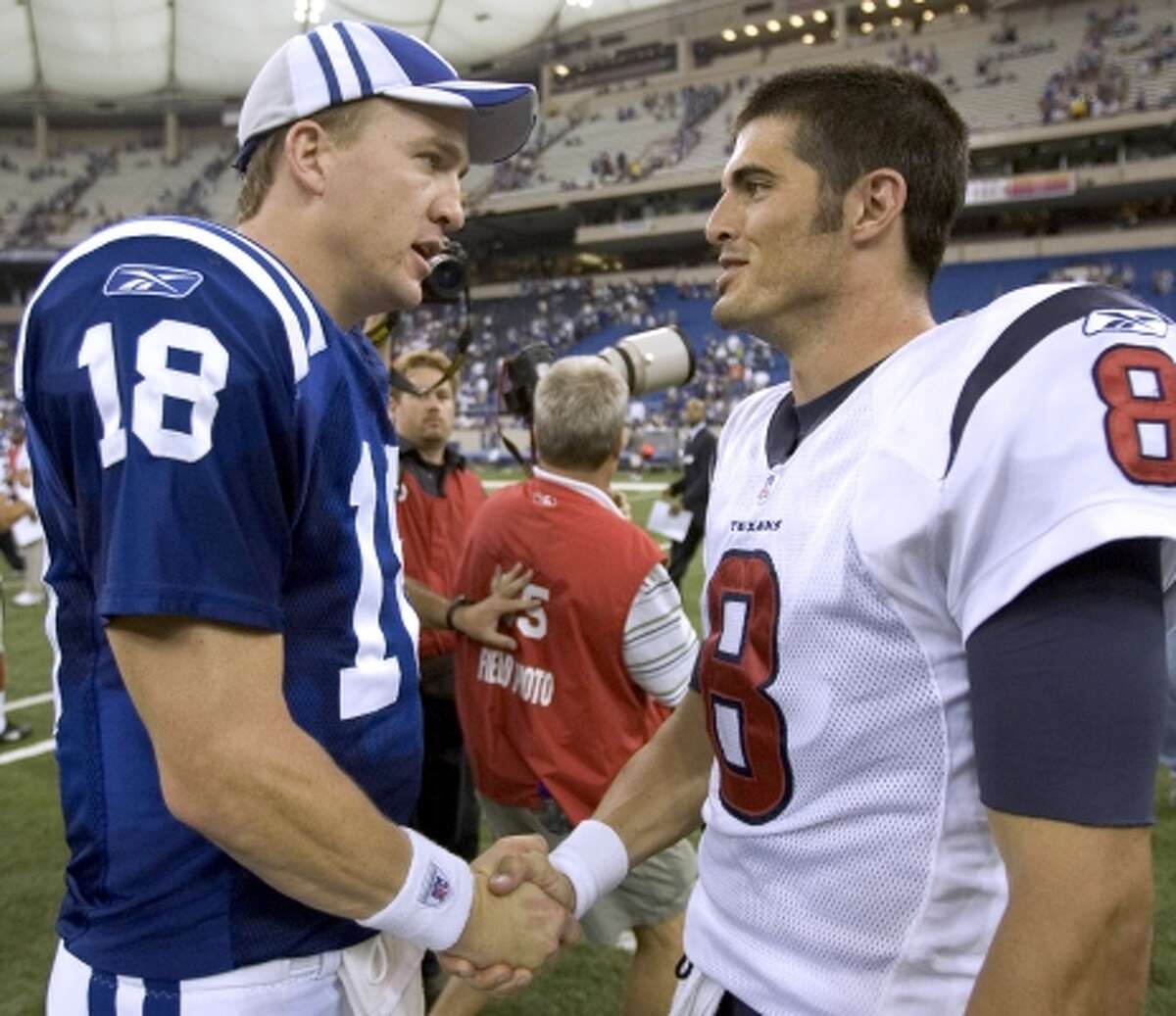 former-texans-qb-carr-seeks-return-to-nfl