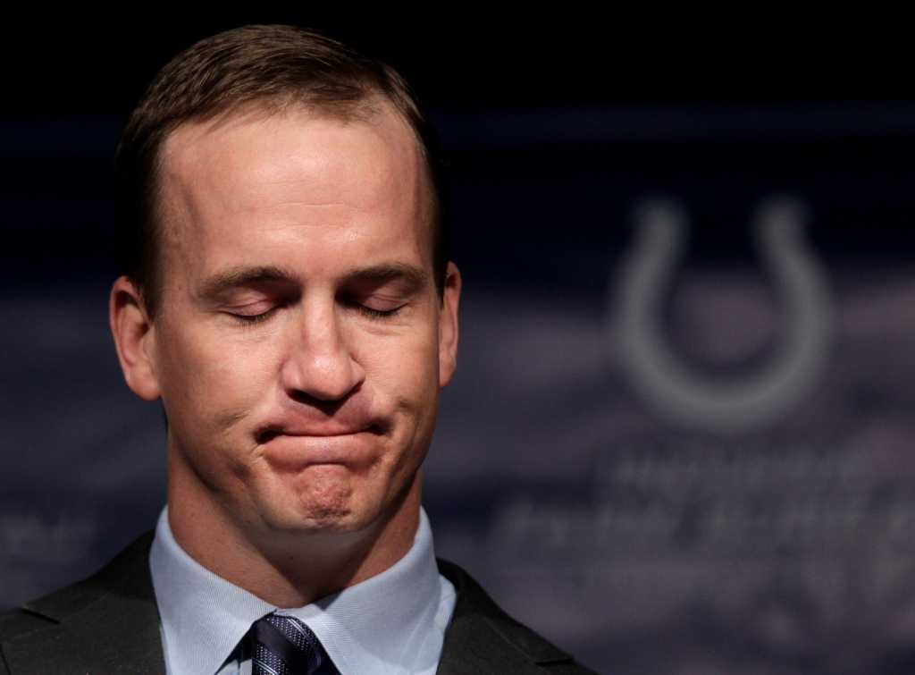 Colts behind him, Manning has many suitors
