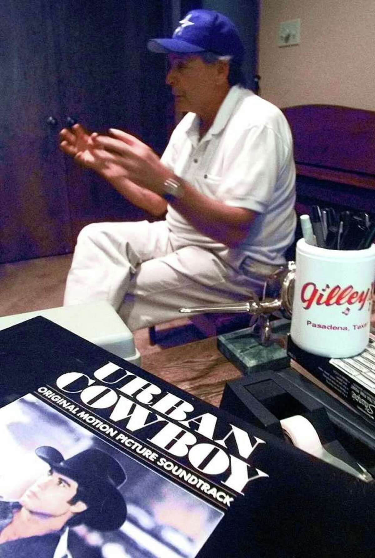 Mickey Gilley plans return of his famous club to Pasadena