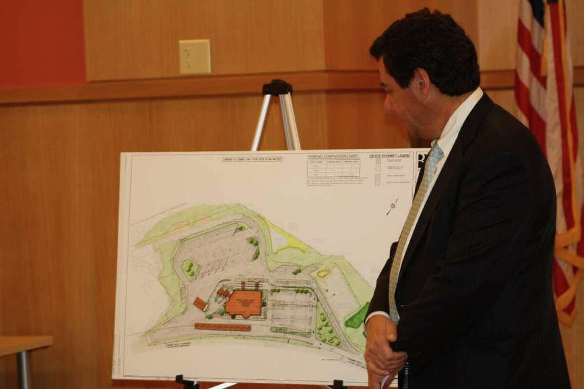 Paul Landino explains what the service plaza renovations along I-95 will entail and what residents can expect to see when the project is completed after about a year of work.