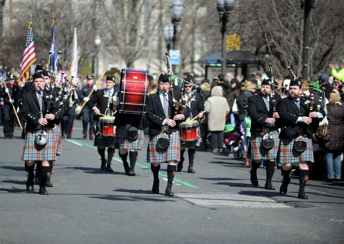 Stamford draws hundreds to Irish march