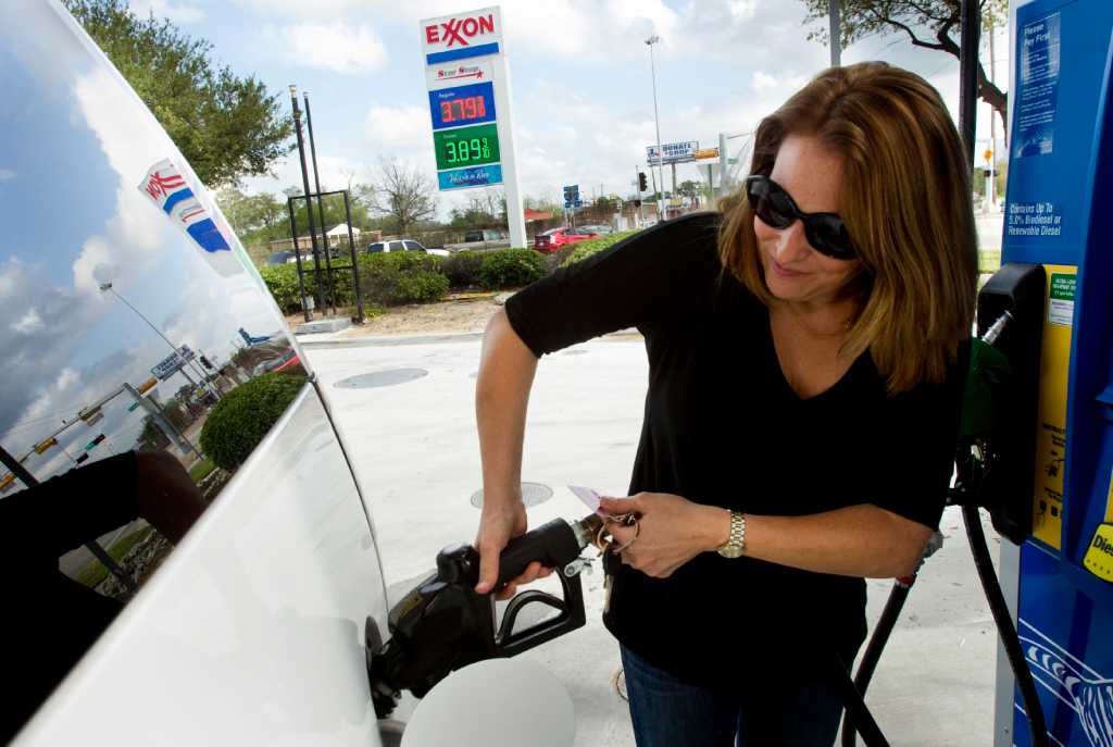 Surge puts Houston's pump prices near national average