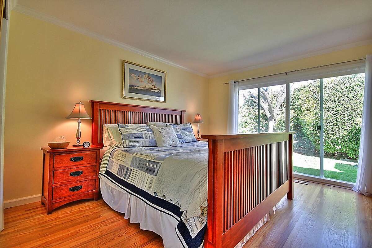 Mariner Cove ranch home in Corte Madera