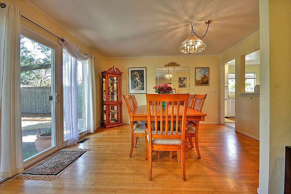 Mariner Cove ranch home in Corte Madera