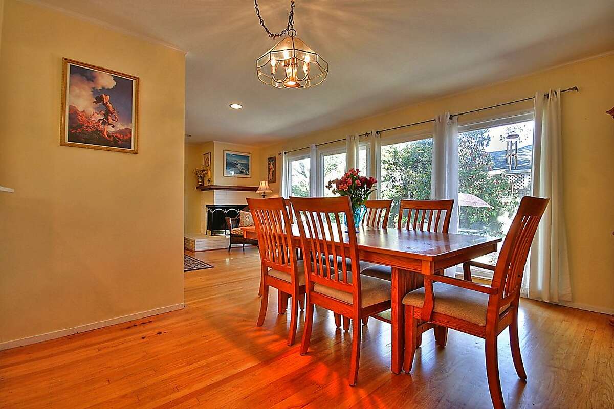 Mariner Cove ranch home in Corte Madera